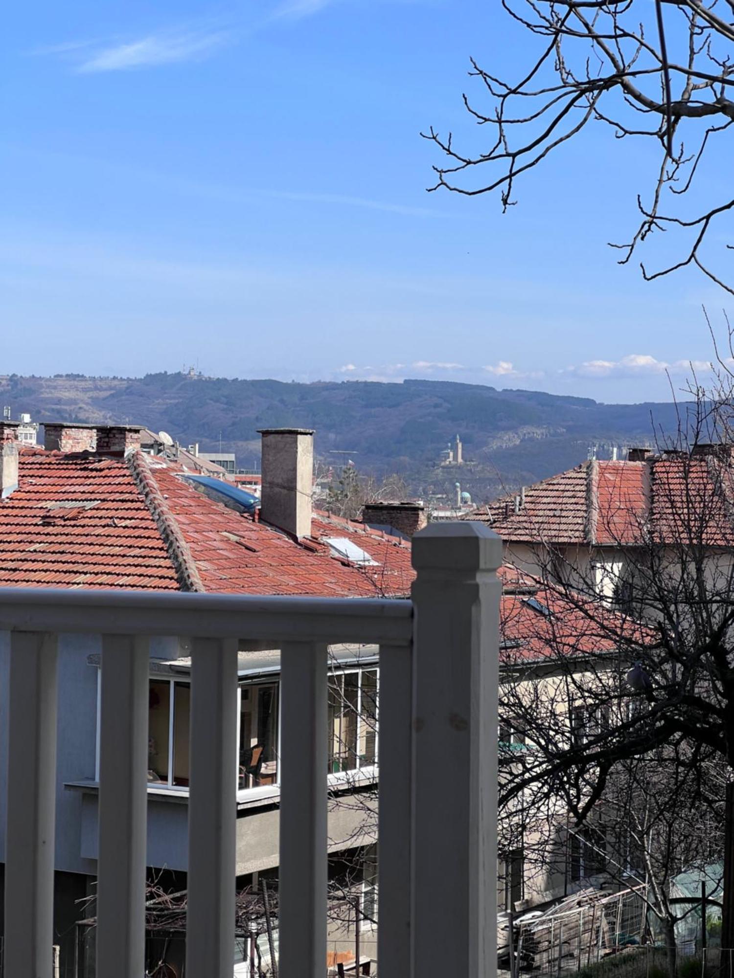Black Cat Apartment Veliko Tŭrnovo Exterior foto